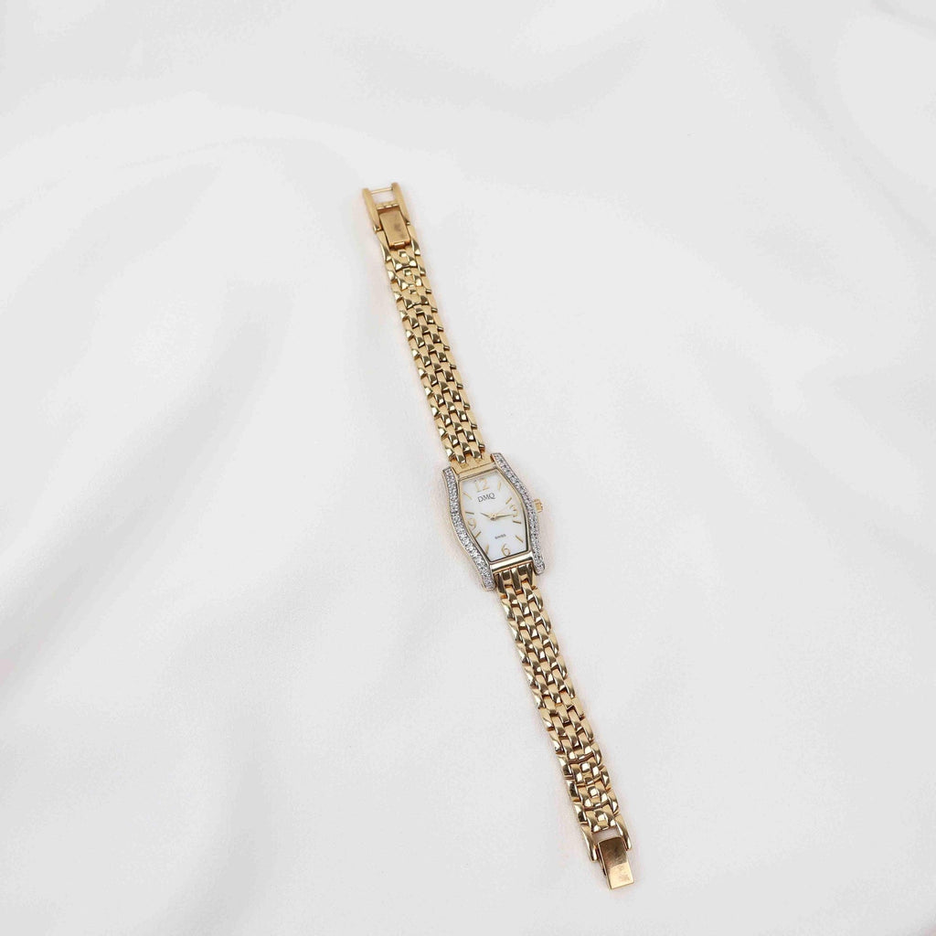 Vintage DMQ Oval Face Watch – Gold Tone Bracelet (Working Battery)