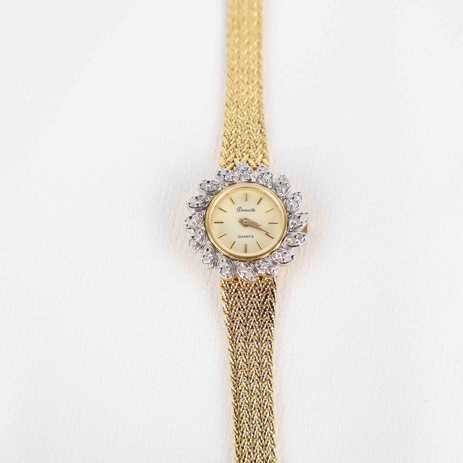 Vintage Deauville Circle Face Watch – Gold Tone Bracelet (Working Battery)
