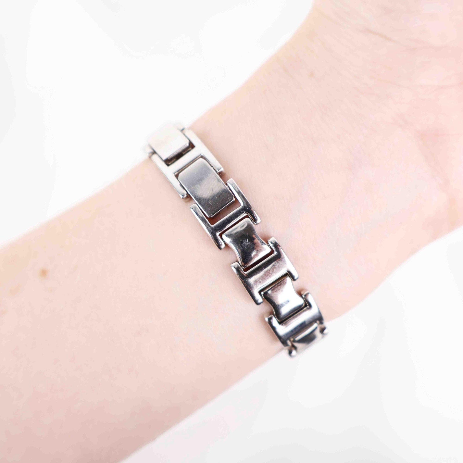 Vintage Nine West Square Face Watch – Silver Tone Bracelet (Working Battery)