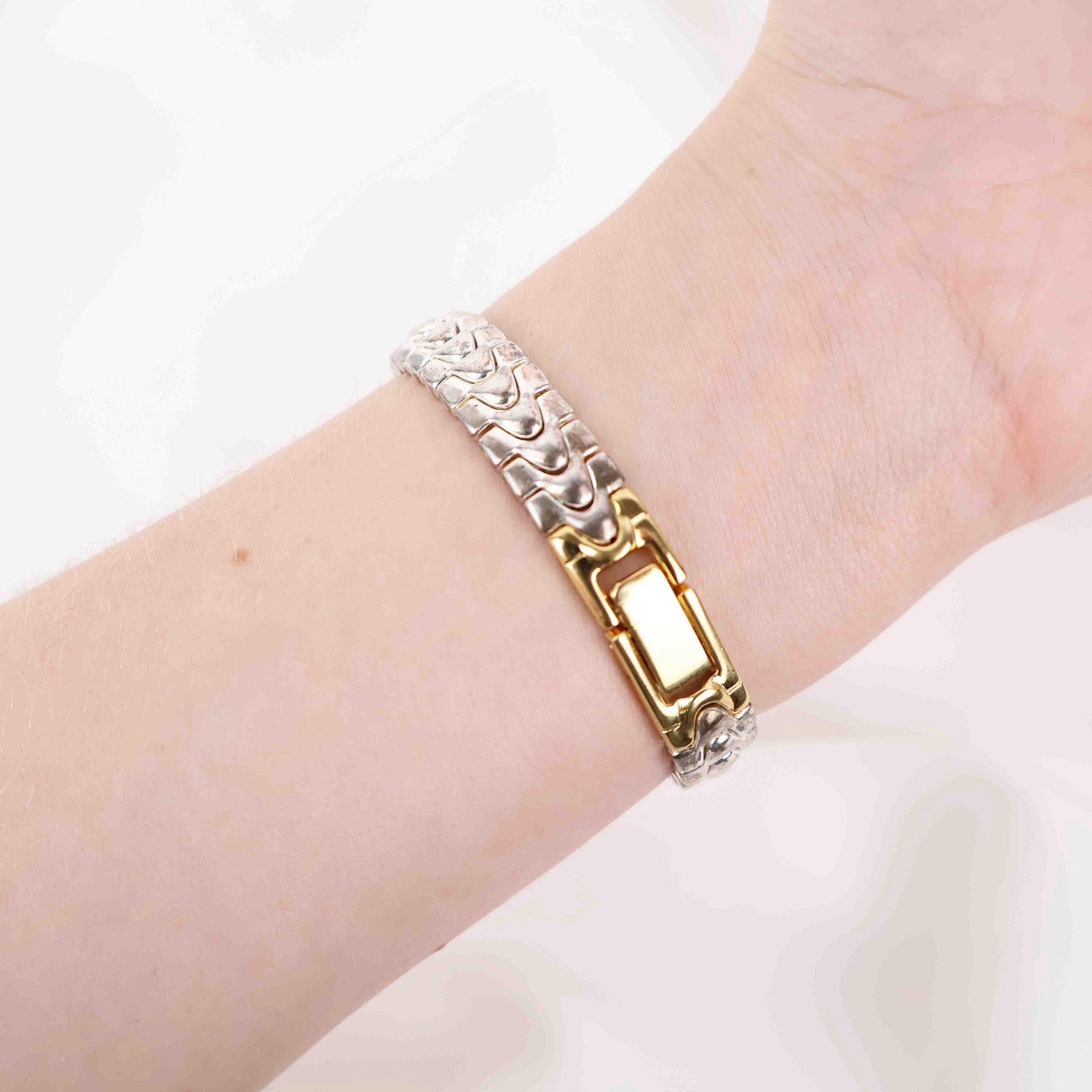 Vintage Anne Klein Oval Face Watch – Two Tone Bracelet (Working Battery)