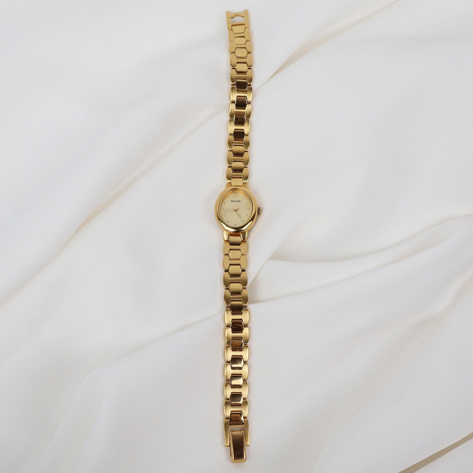 Vintage Gold Tone Pulsar Watch