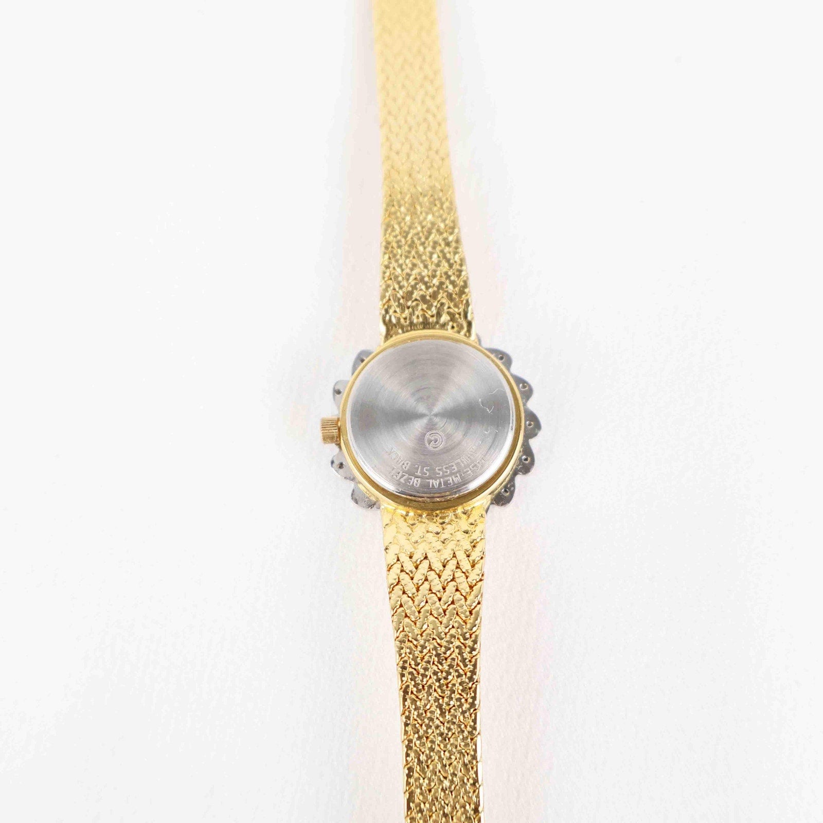 Vintage Deauville Circle Face Watch – Gold Tone Bracelet (Working Battery)