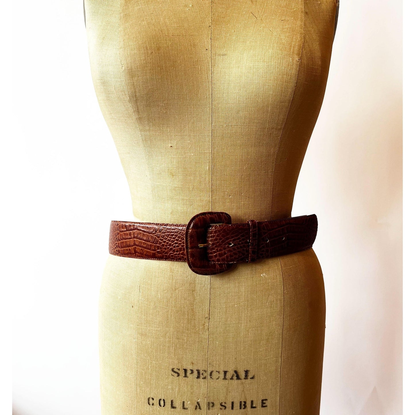 Vintage Brown Genuine Leather Alligator Texture Belt