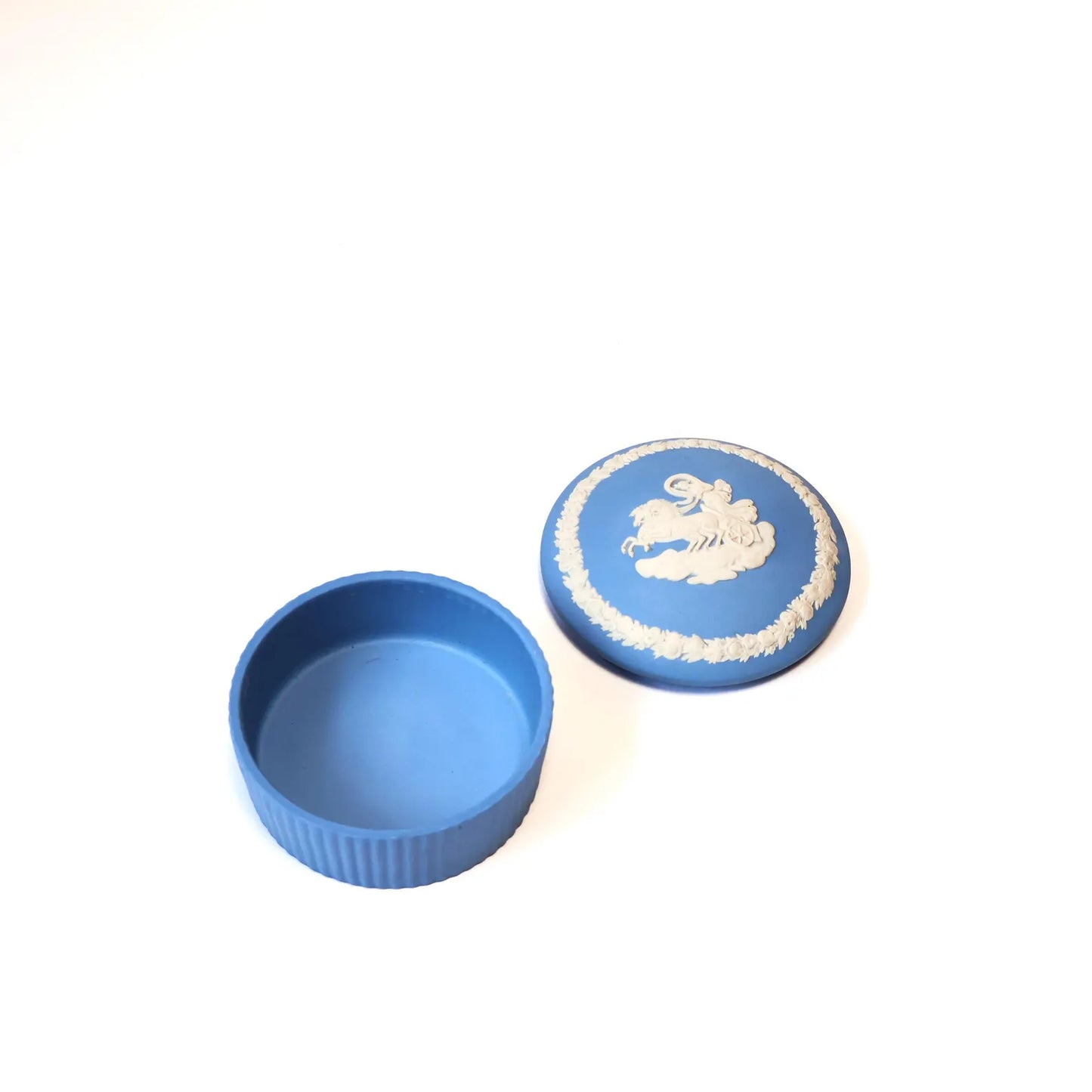 Wedgwood Jasperware Round trinket box