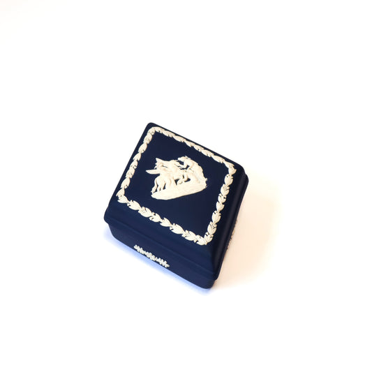 Wedgwood Jasperware trinket box