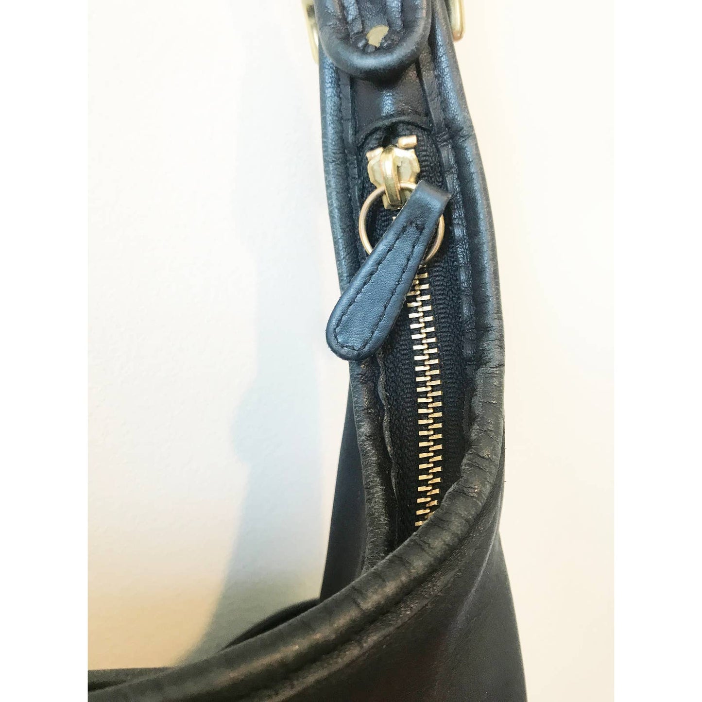 Vintage Coach Black Leather Shoulder Bag / Purse
