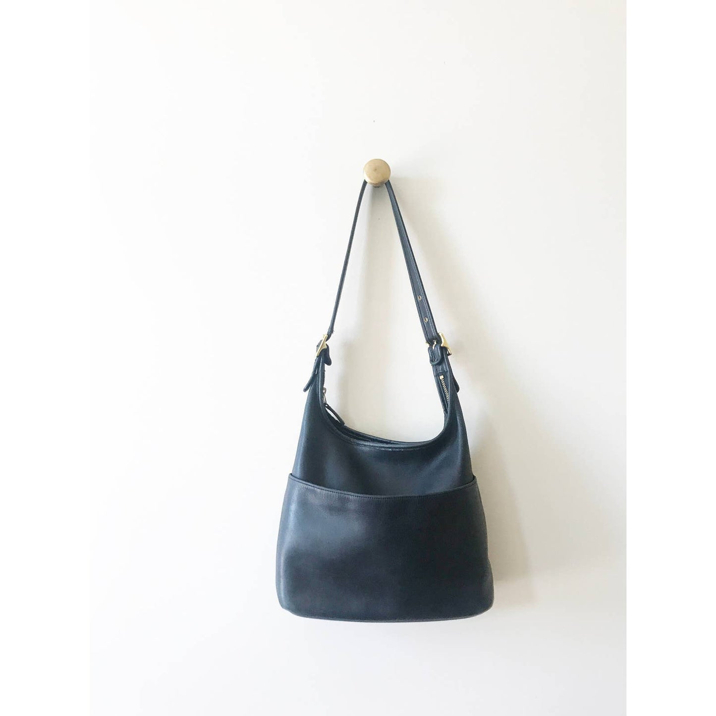 Vintage Coach Black Leather Shoulder Bag / Purse