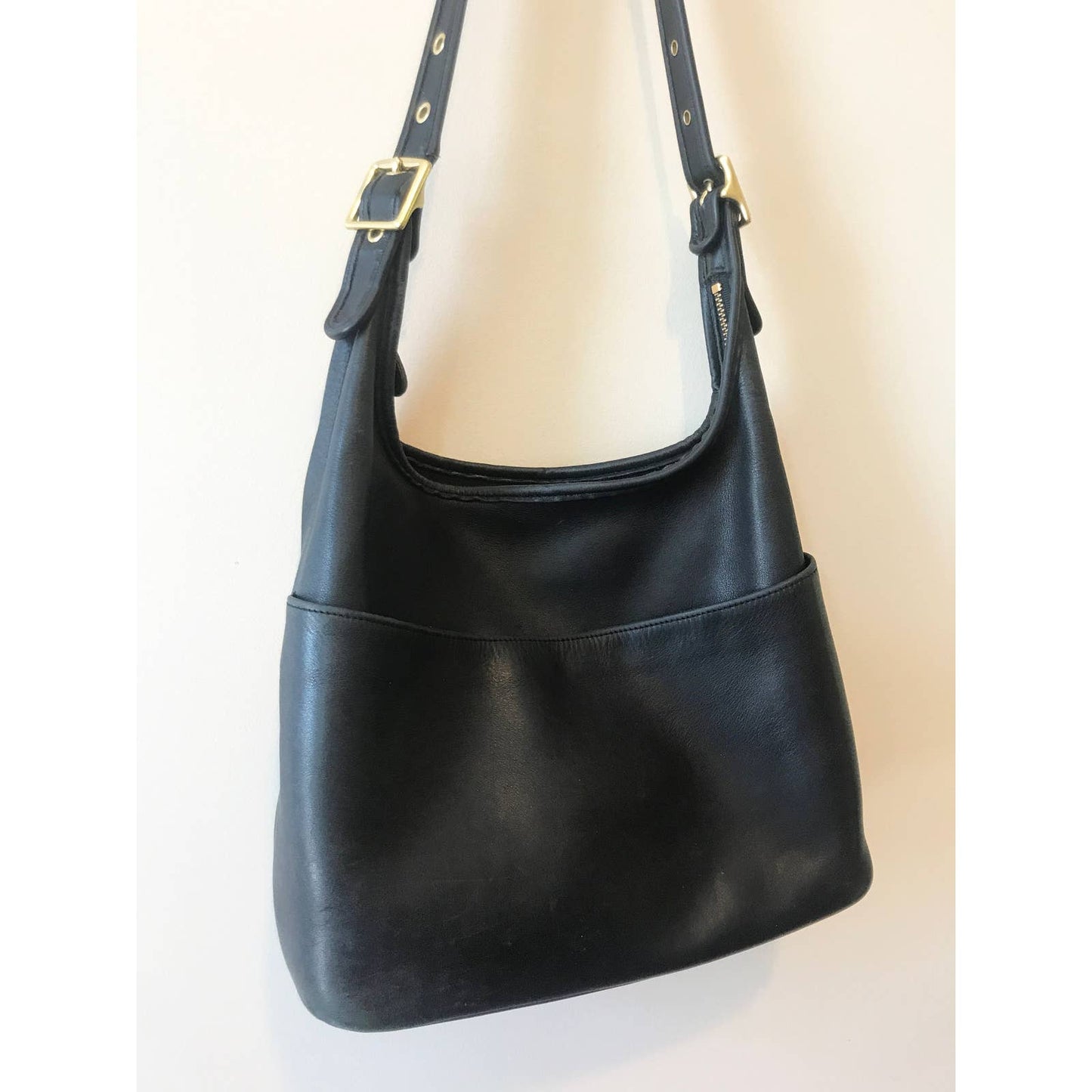 Vintage Coach Black Leather Shoulder Bag / Purse