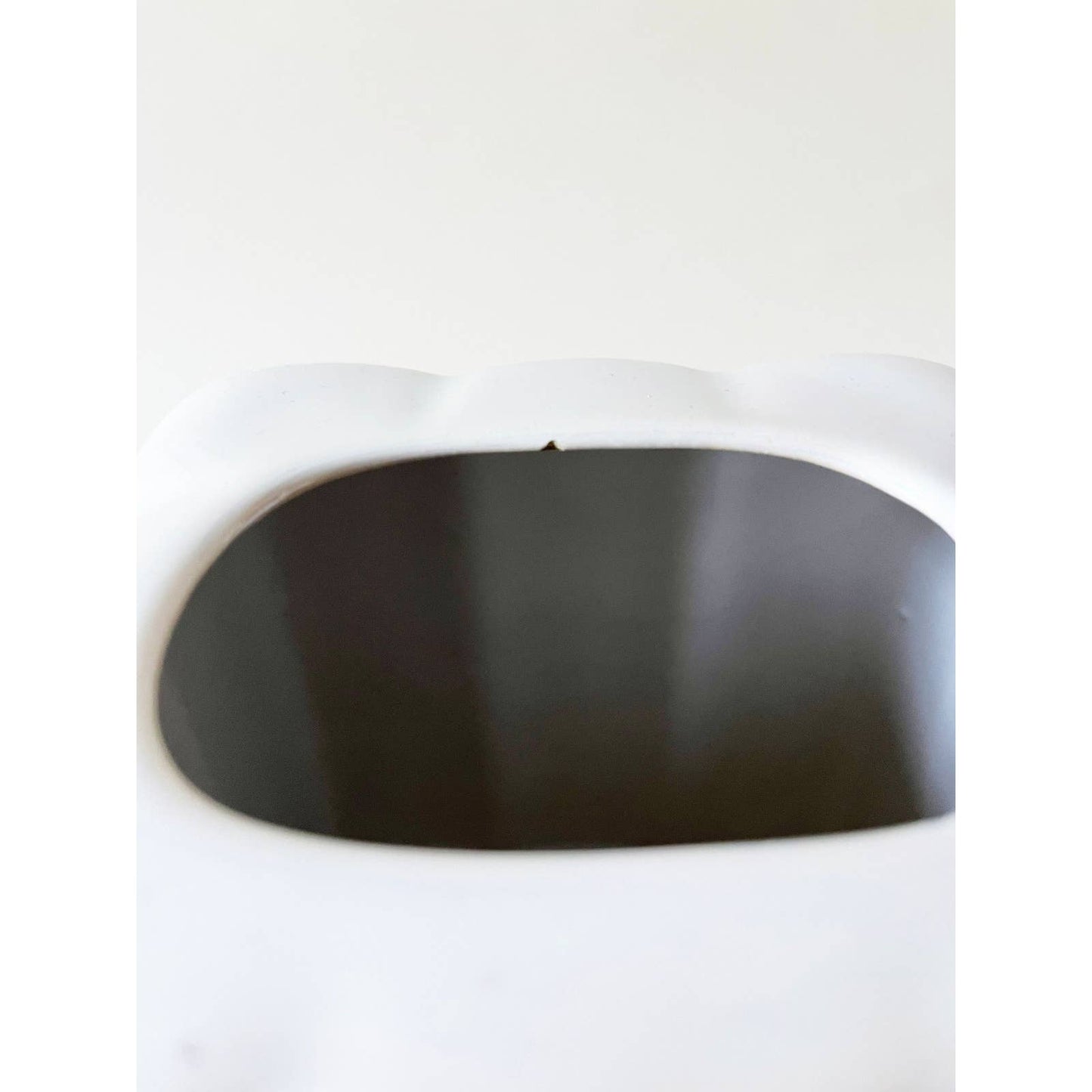 White Iridescent Ceramic Tissue Paper Cover