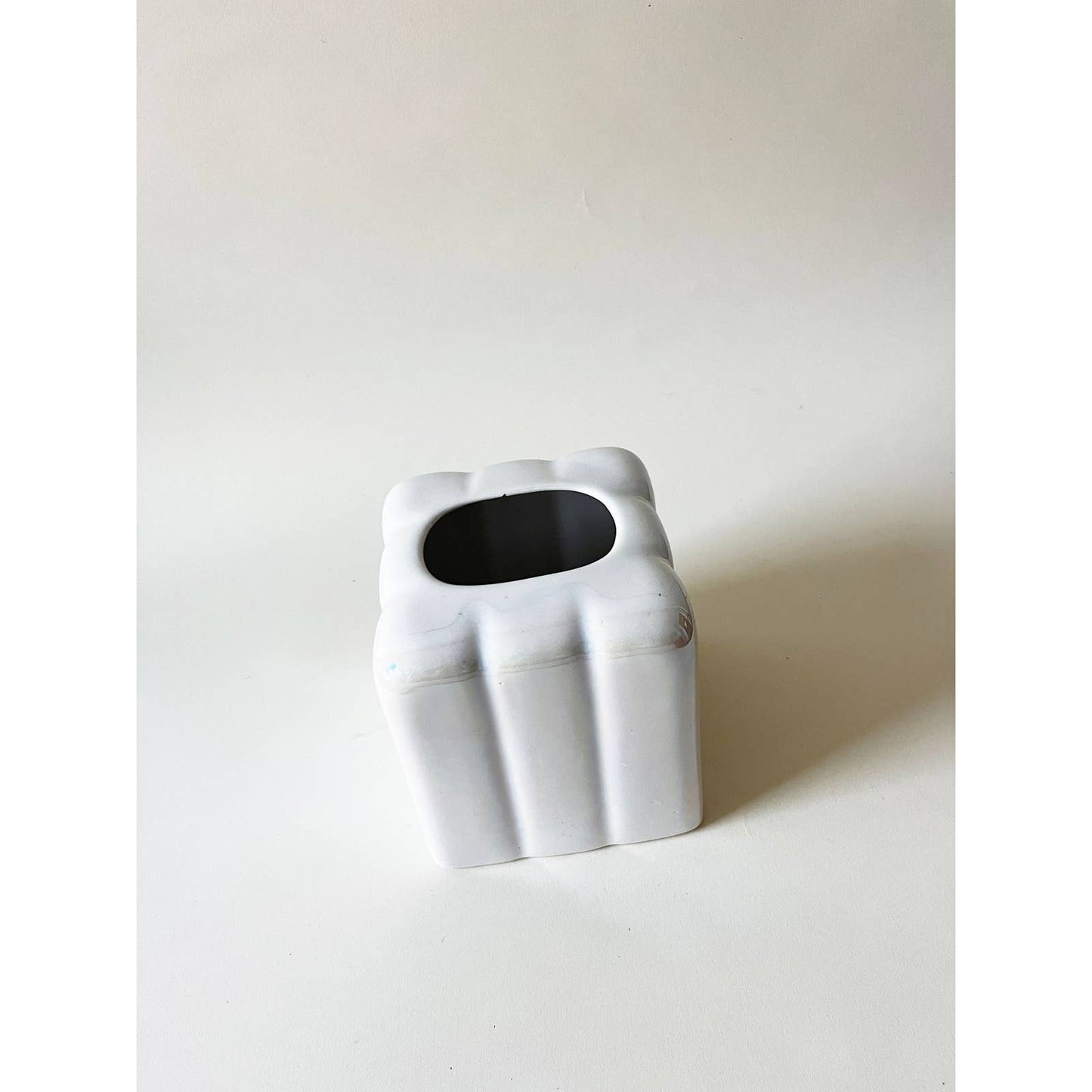 White Iridescent Ceramic Tissue Paper Cover
