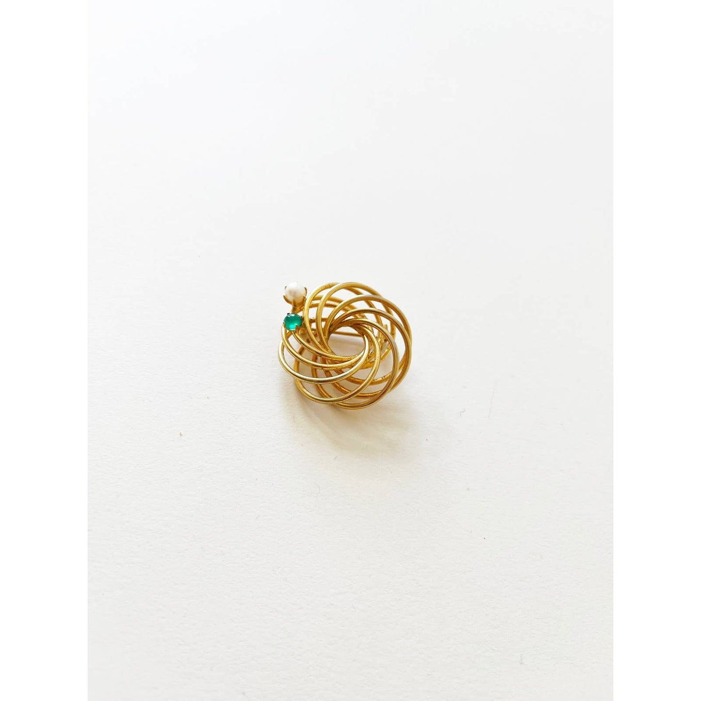 Vintage Gold Swirl Brooch with Pearl and Green Stone