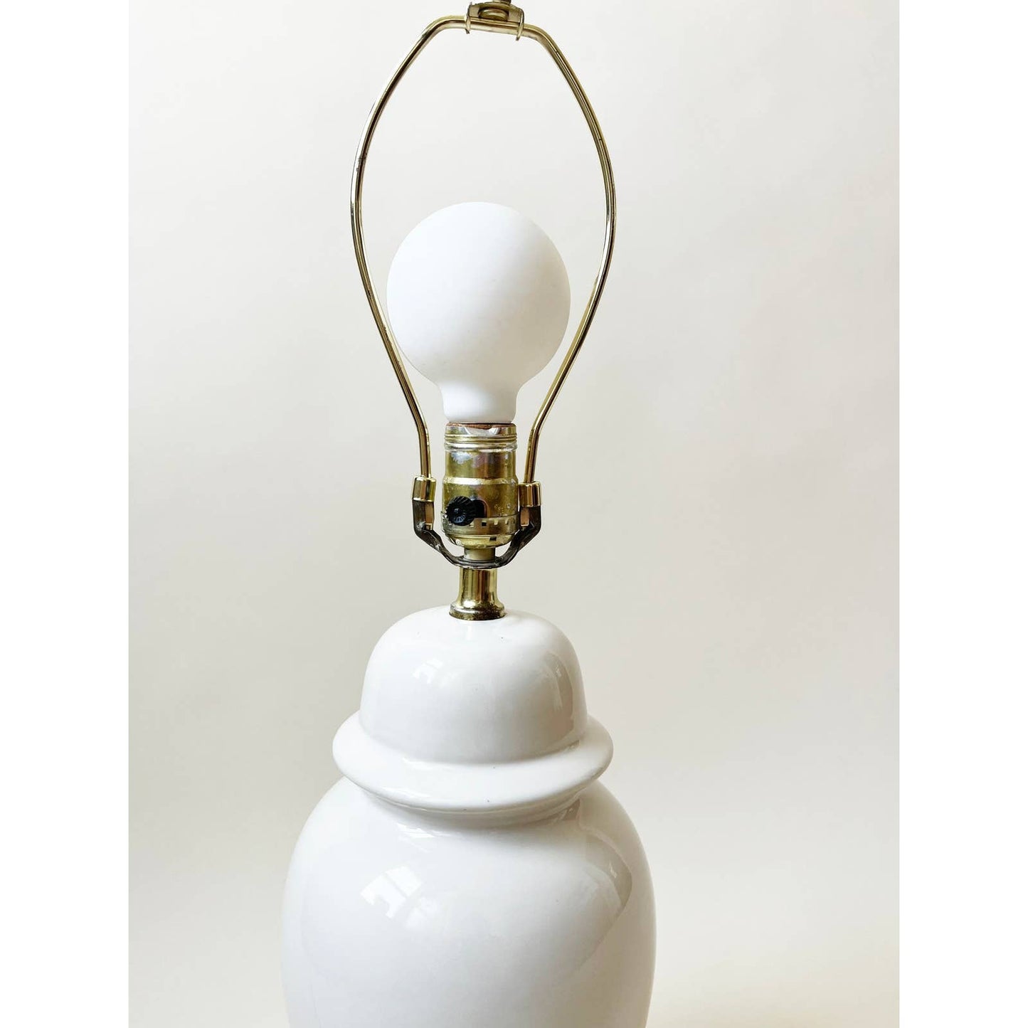 Vintage 80s Cream White Lamp