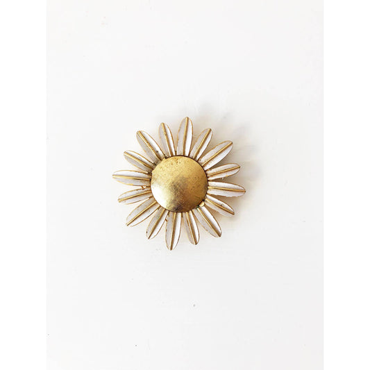 Daisy Flower Pin - White and Gold - Pill Pocket Pin